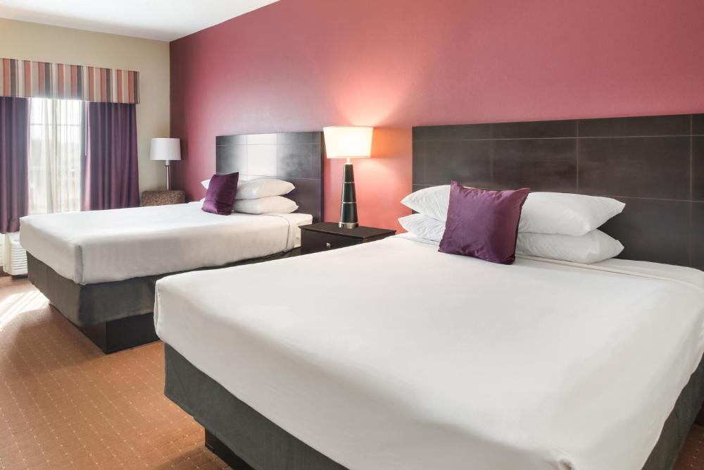 Queen Room - Disability Access - Non-Smoking interior